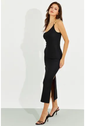 Kadın Siyah Zincir Detaylı Tek Omuz Midi Elbise RMZ21065
