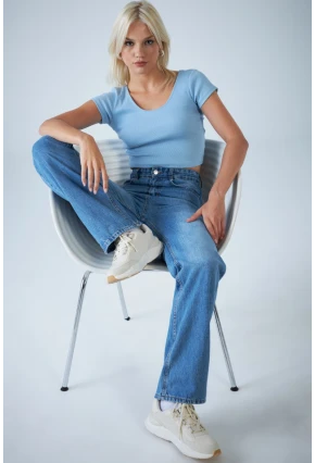 Kadın Açık Mavi Yüksel Bel Düz Kesim Jean TSS488