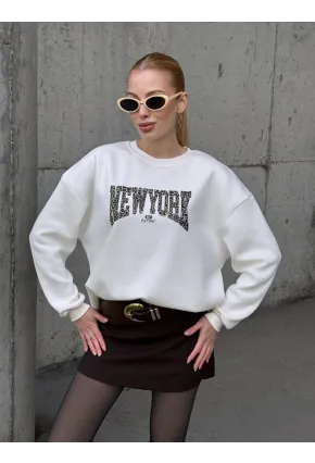 Kadın Beyaz Leopar Desenli New York Baskılı Oversize Sweatshirt