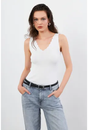 Kadın Beyaz Merdiven Yaka Triko Bluz YV83