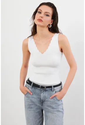 Kadın Beyaz Merdiven Yaka Triko Bluz YV83