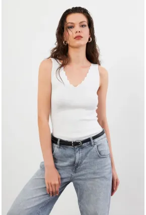 Kadın Beyaz Merdiven Yaka Triko Bluz YV83