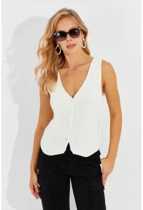 Kadın Beyaz Triko Düğmeli Yelek YV205-90