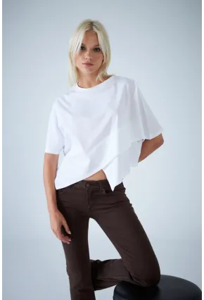 Kadın Beyaz Yarasa Kol Asimetrik T-Shirt LPP1315