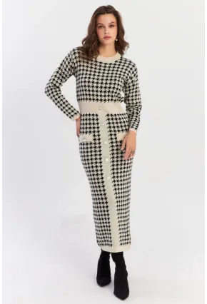 Kadın Ekru-Siyah Düğme Aksesuarlı Desenli Maxi Elbise NUV41