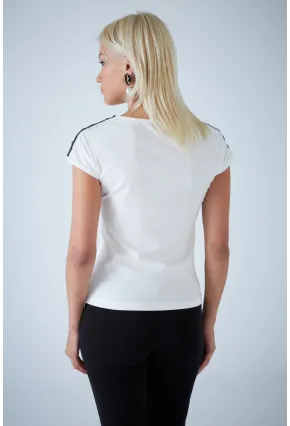 Kadın Ekru V Yaka Dantel Detaylı Bluz EY3133