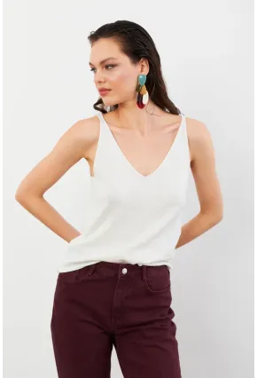 Kadın Ekru V Yaka Triko Bluz KZ546