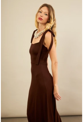 Kadın Kahverengi Omuz Fiyonklu Midi Elbise EY3119