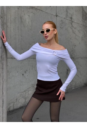 Kadın Madonna Yaka Halka Detay Beyaz Bluz