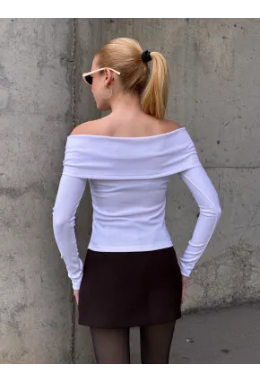 Kadın Madonna Yaka Halka Detay Beyaz Bluz