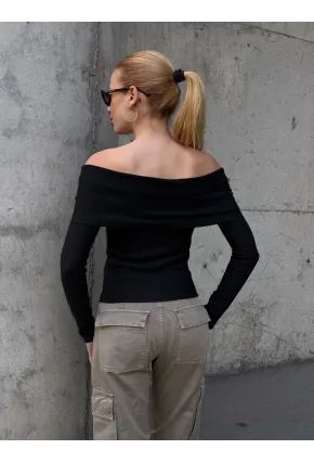 Kadın Madonna Yaka Halka Detay Siyah Bluz