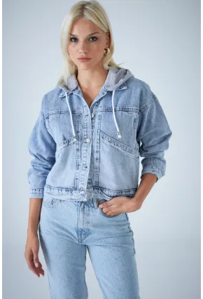 Kadın Mavi Kapüşonlu Denim Ceket TSS100