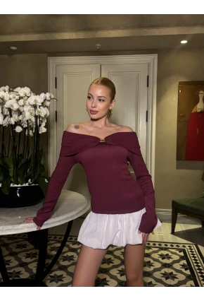 Kadın Omuz Açık Toka Detaylı Bordo Bluz