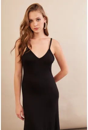 Kadın Siyah Ayarlanabilir Askılı Midaxi Elbise EY3115