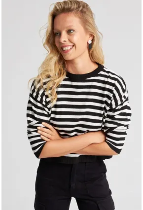 Kadın Siyah-Beyaz Çizgili Triko İnce Kazak YV211