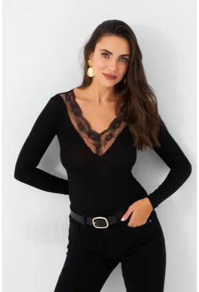 Kadın Siyah Dantel Detaylı Bluz EY2951
