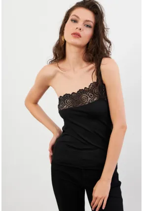 Kadın Siyah Dantel Detaylı Bluz EY3130