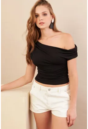 Kadın Siyah Degaje Yaka Büzgülü Bluz FRY2320