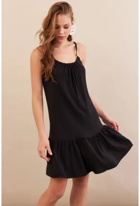 Kadın Siyah Eteği Volanlı Askılı Midi Elbise OPS4152