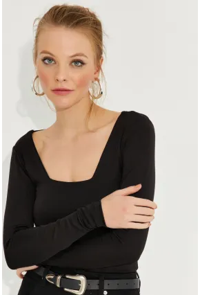 Kadın Siyah Kare Yaka Bluz EY2608