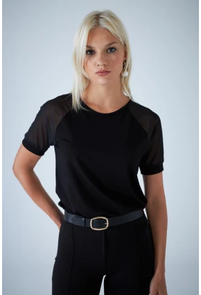 Kadın Siyah Omuzları Tül Bluz EY3137