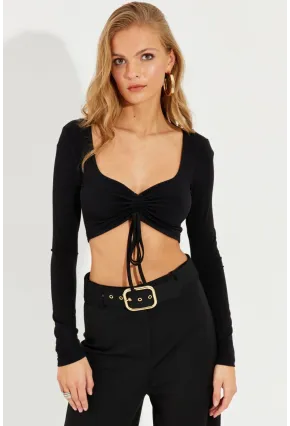 Kadın Siyah Önü Büzgülü Crop Bluz B3015