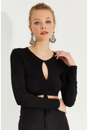 Kadın Siyah Önü Damla Büzgülü Crop Bluz AYD246