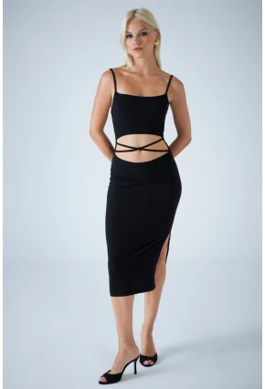 Kadın Siyah Sırtı Açık Pencereli Midi Elbise CEL001