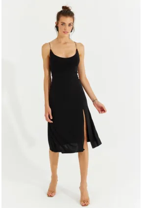 Kadın Siyah Sırtı Çapraz Yırtmaçlı Midi Elbise TW70135