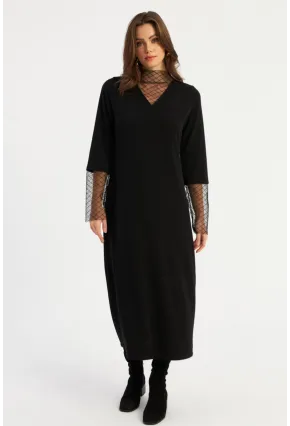 Kadın Siyah Tül Detaylı V Yaka Midi Elbise MBK55