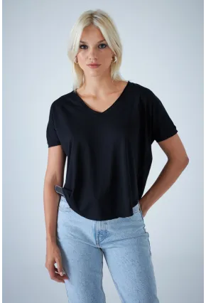 Kadın Siyah V Yaka Rahat T-Shirt LPP1312