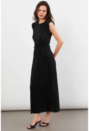 Kadın Siyah Vatkalı Pileli Astarlı Midi Elbise DMR436