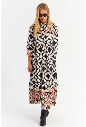 Kadın Siyah Volanlı Desenli Maxi Elbise MYLE14