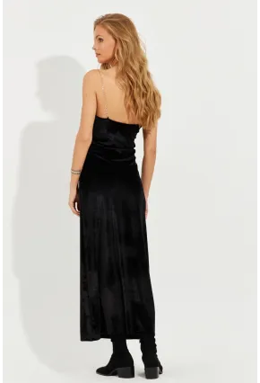 Kadın Siyah Zincir Askılı Kadife Midi Elbise B2851