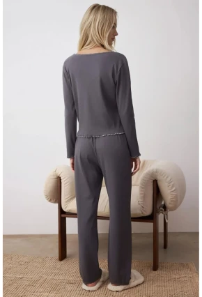 Pamuklu Dantel ve Fiyonk Detaylı Fitilli Örme Pijama Takımı