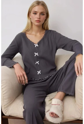 Pamuklu Dantel ve Fiyonk Detaylı Fitilli Örme Pijama Takımı