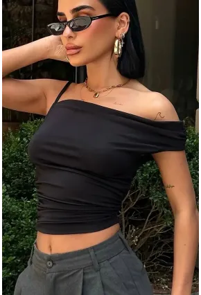Asimetrik Kesim Siyah Esnek Crop Bluz