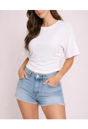 Beyaz Büzgü Detaylı Crop Bluz – Yarım Kol Basic Şık Tişört