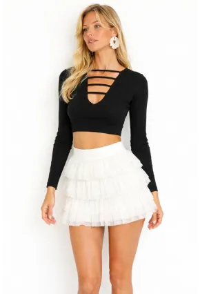 Beyaz Kat Kat Volanlı Şort Etek – Yüksek Bel, Feminen Mini Tasarım