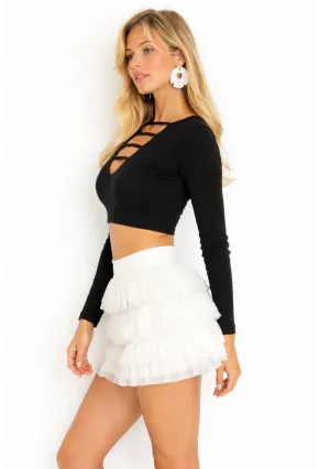 Beyaz Kat Kat Volanlı Şort Etek – Yüksek Bel, Feminen Mini Tasarım