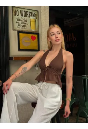 Boyundan Bağlamalı Sırtı Açık Keten Bluz Kahve