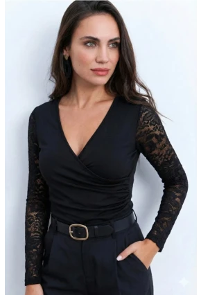Dantel Kollu Kruvaze Yaka Viskon Kumaş Siyah Bluz
