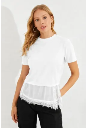 Kadın Beyaz Dantel Detaylı T-Shirt