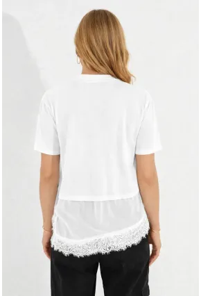 Kadın Beyaz Dantel Detaylı T-Shirt