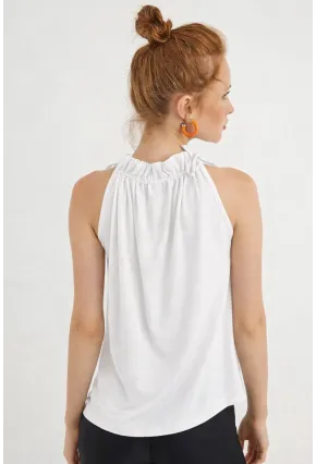 Kadın Beyaz Yakası Fırfırlı Kolsuz Bluz BTH01