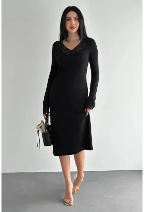 Kadın Dantel Detaylı V Yaka Elbise – Uzun Kollu Şık Günlük Elbise