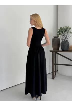 Kadın Kayık Yaka Üstü Esnek Viskon Alt Geniş Poplin Dokuma Kolsuz Siyah Elbise