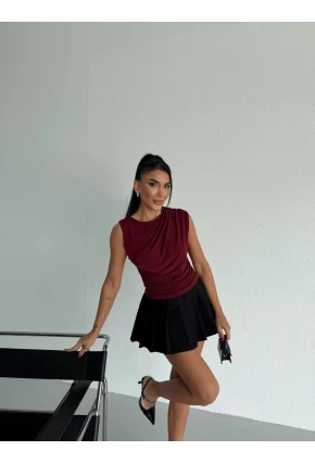 Kadın Kolsuz Dökümlü Sandy Kumaş Bluz Bordo