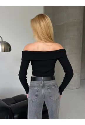 Kadın Madonna Yaka Düğme Detaylı Fitilli Crop Bluz Siyah