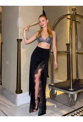 Kadın Sandy Kumaş Dantel Detaylı Yırtmaçlı Uzun Siyah Etek